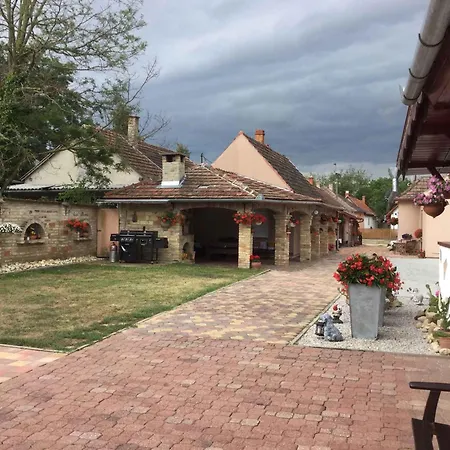 Holiday Home Balatonbereny *